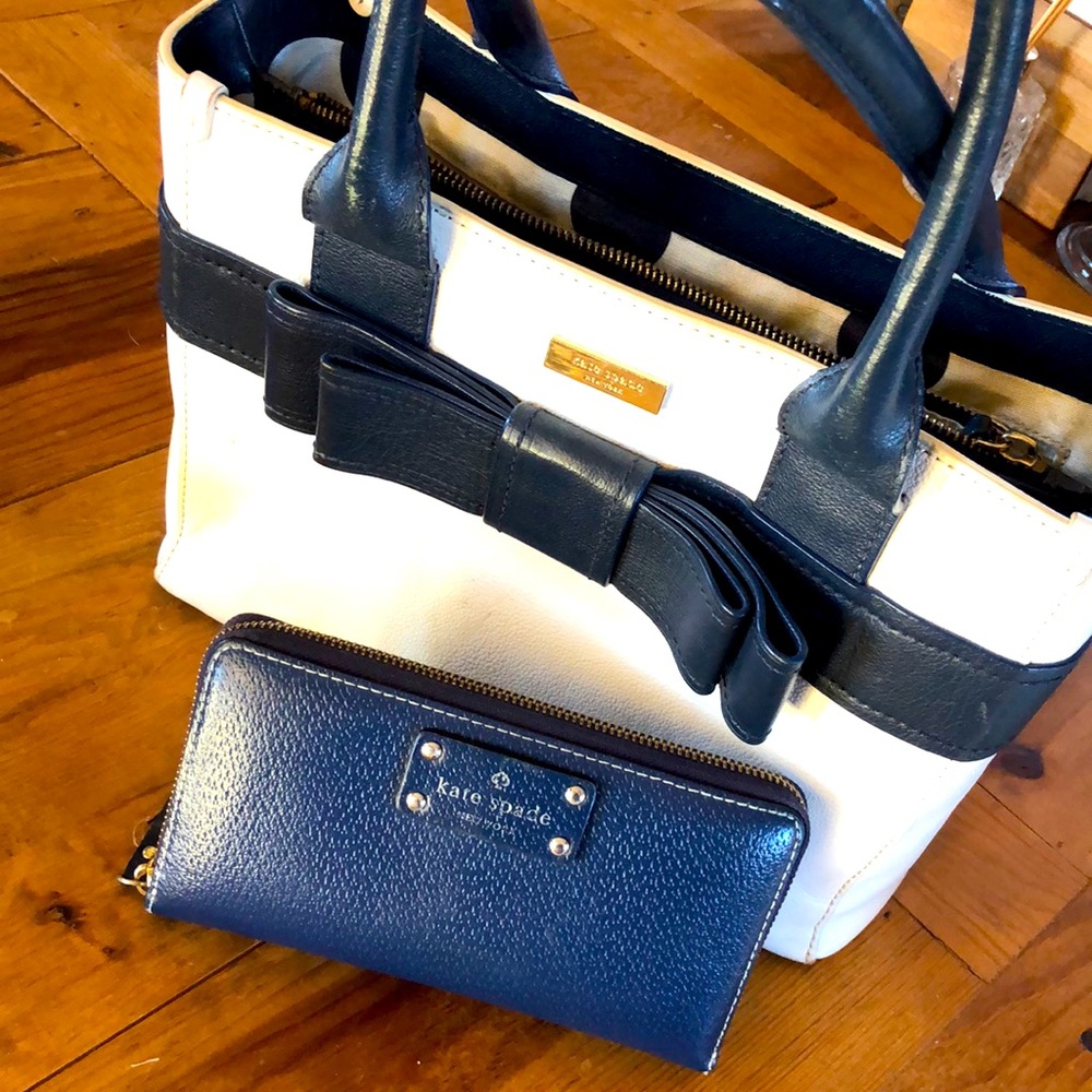 Kate Spade ♠️ Navy & White Purse w/wallet